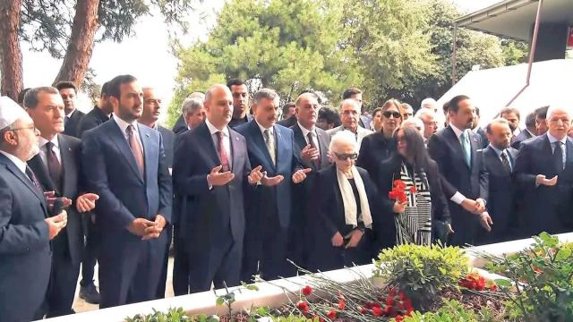 Adnan Menderes ve arkadaşları Topkapı'da anıldı