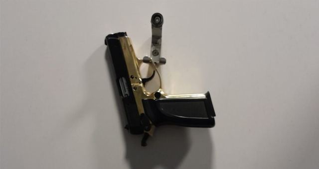 Küçükçekmece'de MESEM tuvaletinde silah bulundu
