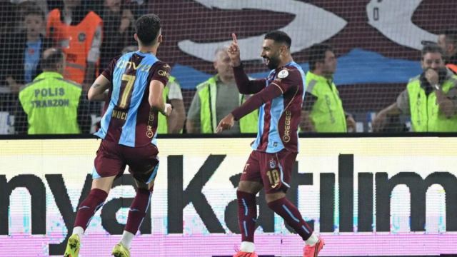 Trabzonspor, Galatasaray'ı 4-0 ile farklı mağlup etti