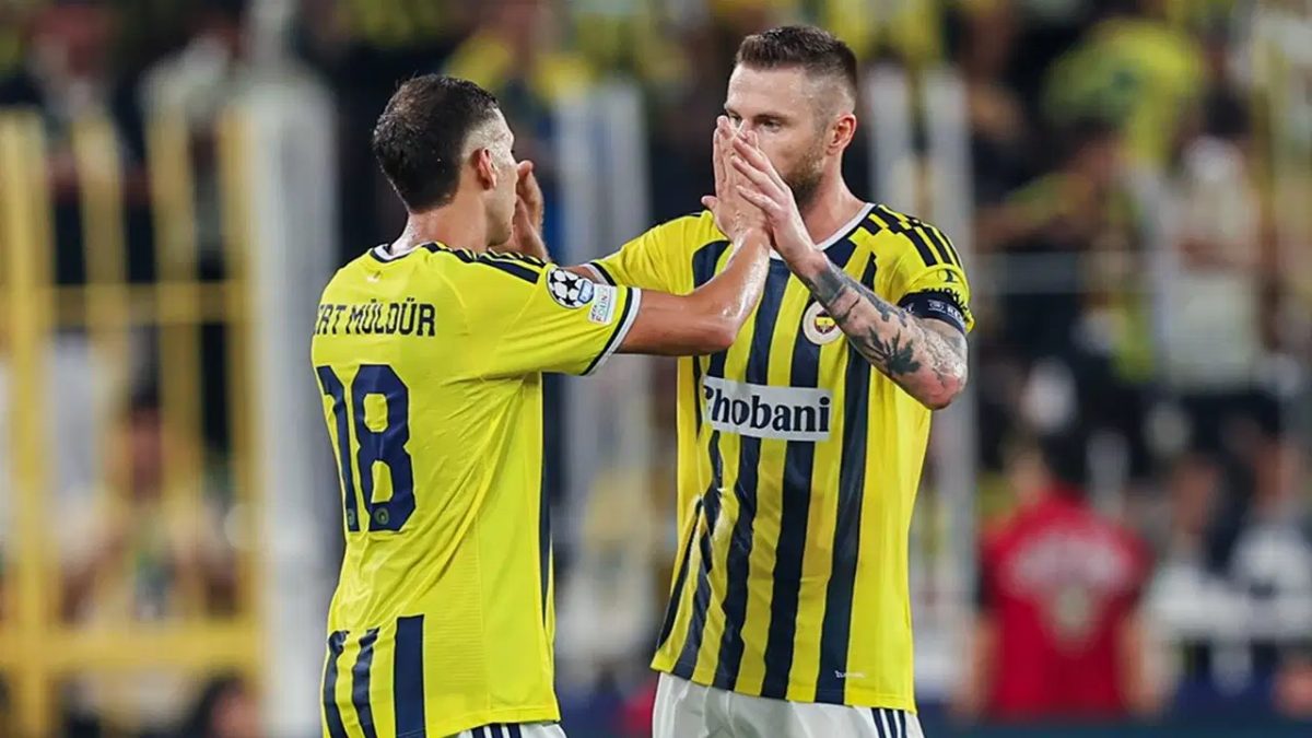 Fenerbahçe'de Mert Müldür antrenmanda sakatlandı