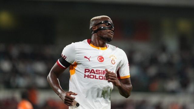Victor Osimhen, sakatlığı nedeniyle Nijerya kadrosundan çıkarıldı