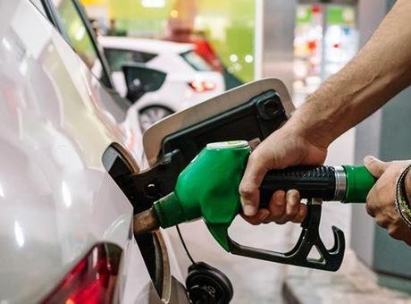 Fransa'da Akaryakıt Fiyatları Artarken Sürücüler Riskli Çözümlere Yöneliyor