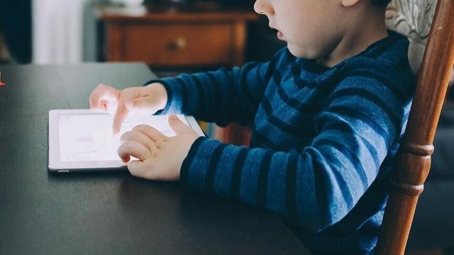 Mısır, çocukların sosyal medya kullanımına yeni düzenlemeler getirdi