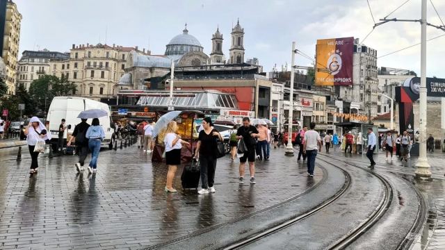 İstanbul'da kuvvetli sağanak uyarısı yapıldı
