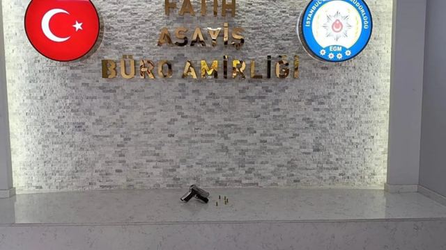 Fatih'te Motosikletli Şüpheliler İş Yerini Fotoğraflarken Yakalandı