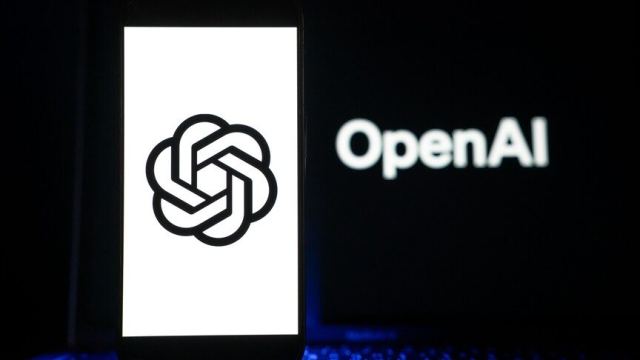 OpenAI CEO'su Altman, halka açılma planını erteledi