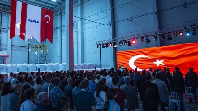 ALPLA, İzmir'de 20 milyon avroluk yeni fabrikasını açtı