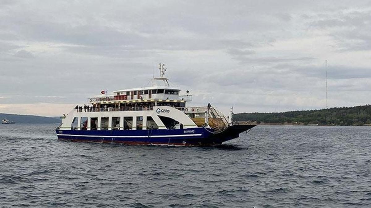 Gökçeada feribot seferleri fırtına nedeniyle iptal edildi