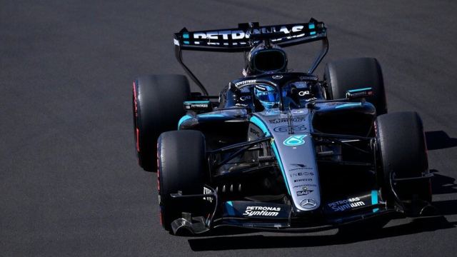 George Russell, Formula 1 Azerbaycan Grand Prix'sinde pole pozisyonunu kazandı