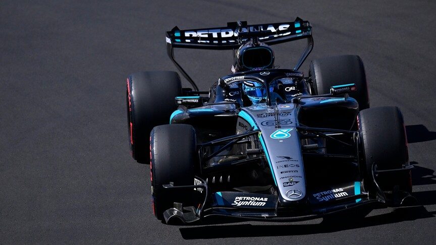 George Russell, Formula 1 Azerbaycan Grand Prix'sinde pole pozisyonunu kazandı