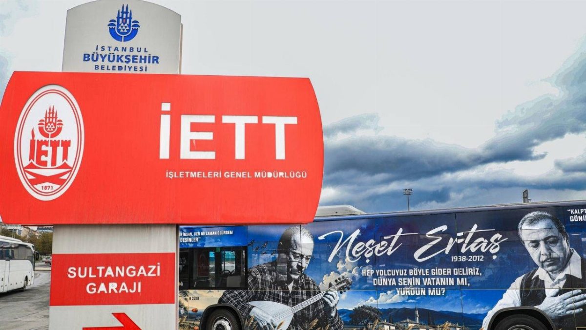 İETT, Neşet Ertaş'a İstanbul'da saygı duruşunda bulundu