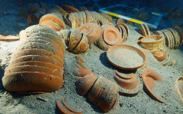 Adrasan'da 2 bin 100 yıllık Antakya sofra takımı bulundu