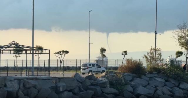Yalova'daki Hortum İstanbul'dan Görüntülendi