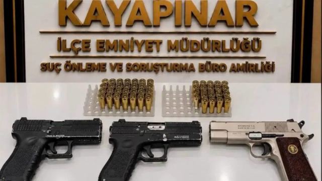 Kayapınar'da Firari Şüphelilere Operasyon Düzenlendi