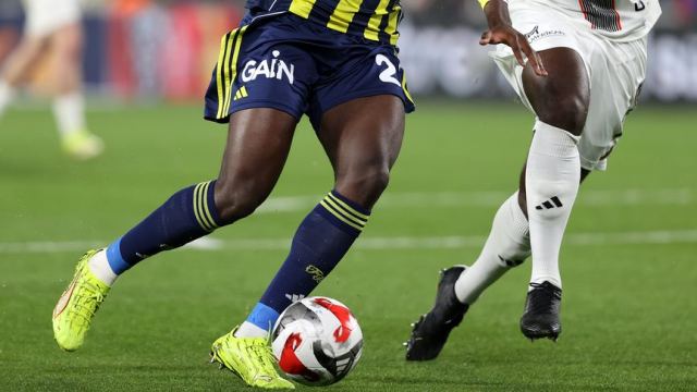 Fenerbahçe ile Gaziantep FK, Süper Lig'de 15. Maçına Çıkıyor