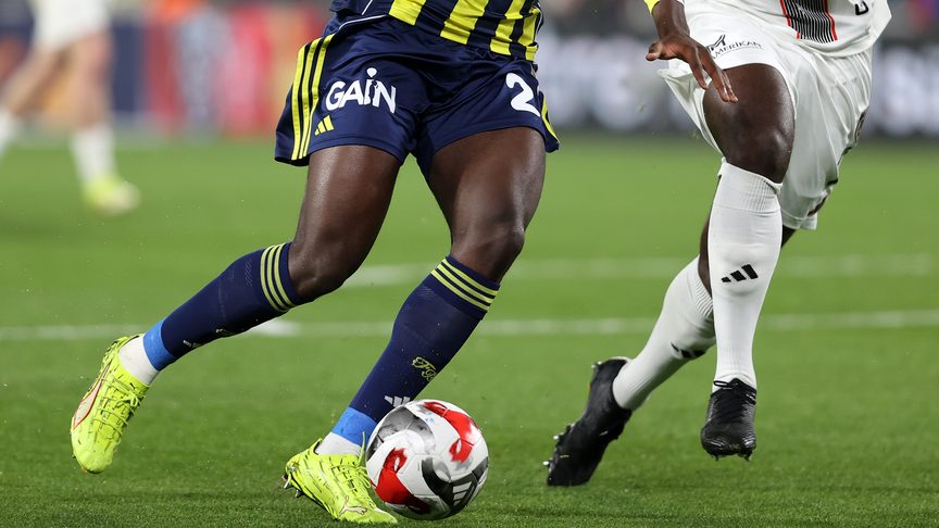 Fenerbahçe ile Gaziantep FK, Süper Lig'de 15. Maçına Çıkıyor