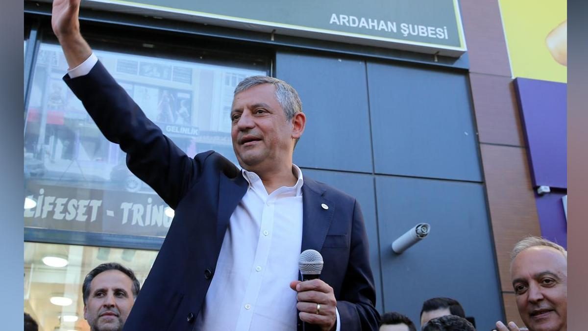 Yeni Parti'den CHP'ye Dönüş Mü? Milletvekilleri Kulislerde Konuşuyor