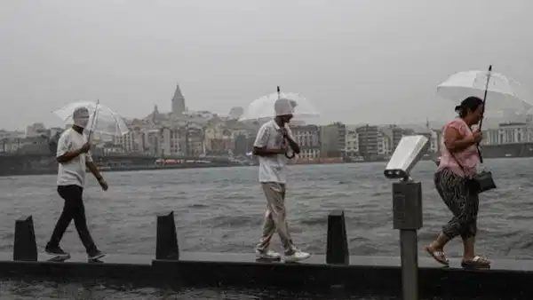 İstanbul için AKOM'dan gök gürültülü sağanak uyarısı