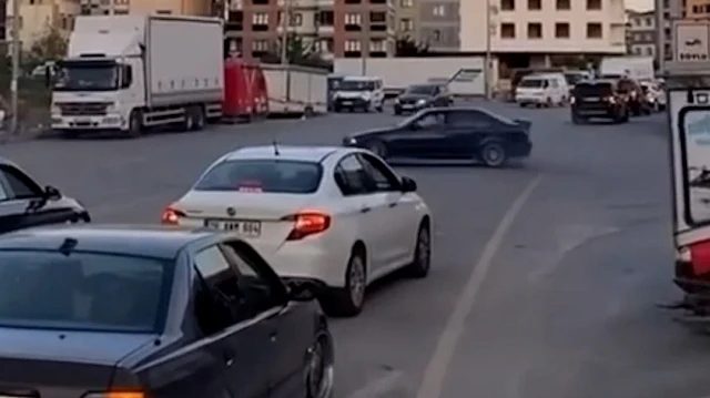 Sultanbeyli'de Düğün Konvoyunu Durduran 3 Sürücüye Ceza