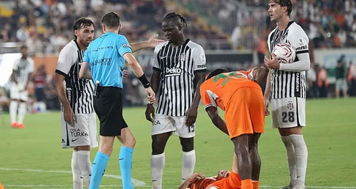 Beşiktaş'ta 16 maçta 3 mağlubiyet sonrası değerlendirme
