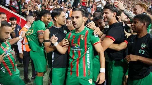 Amedspor Süper Lig'de Beşiktaş'ı 3-2 mağlup etti