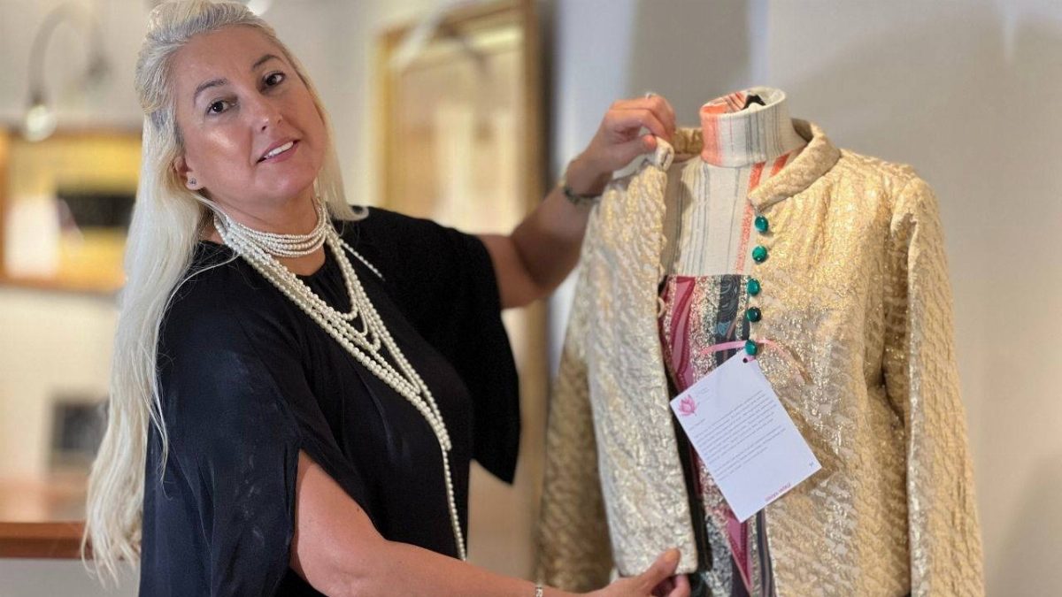 Esin Derin Aden, Vintage Koleksiyonunu Sergiliyor