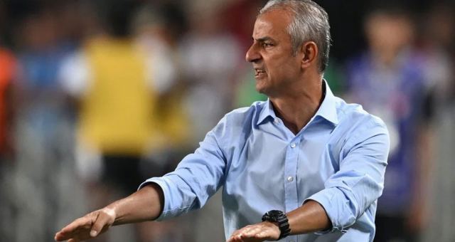 İsmail Kartal, Fenerbahçe'de 4 oyuncuyu yedek kulübesine çekti