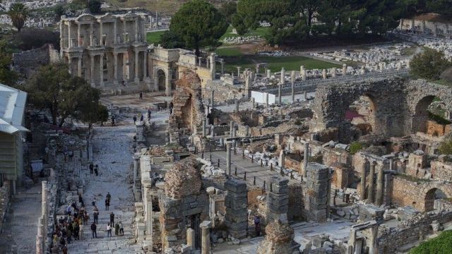 Müze ve ören yerlerinden 2025'te 7,3 milyar lira gelir elde edildi