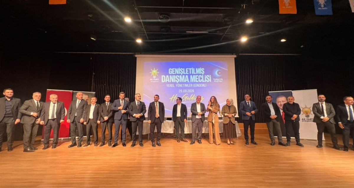 Ataşehir'de 6 CHP'li Meclis Üyesi AKP'ye Geçti