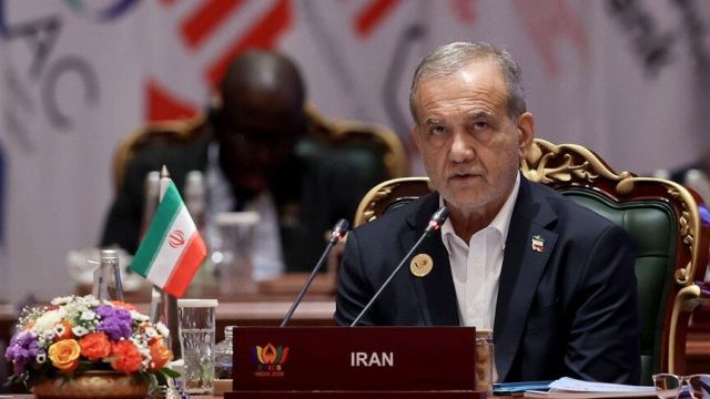 Pezeşkiyan, Abu Dabi Veliaht Prensi ile geleceğe yönelik anlaştı