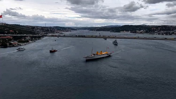 İstanbul Boğazı'nda Preveze Deniz Zaferi töreni yapıldı