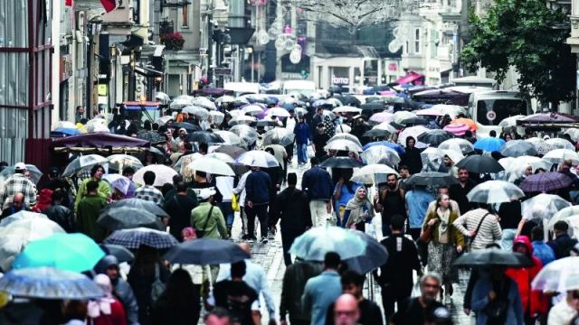 İstanbul'a Serin ve Yağışlı Hava Geliyor