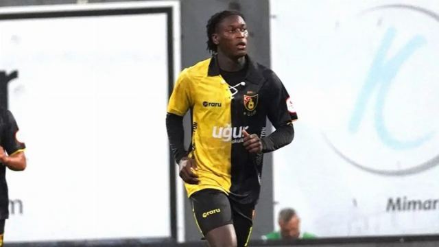 İstanbulsporlu Elvin Mendy, maç dönüşü hastaneye kaldırıldı