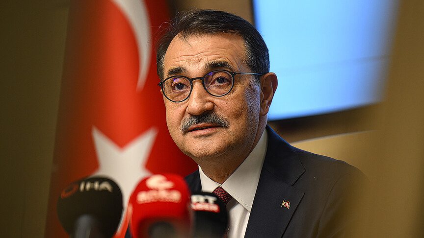 Dönmez'den Yapay Zeka Değerlendirmesi: Güvenlik ve Yönetim Önemli