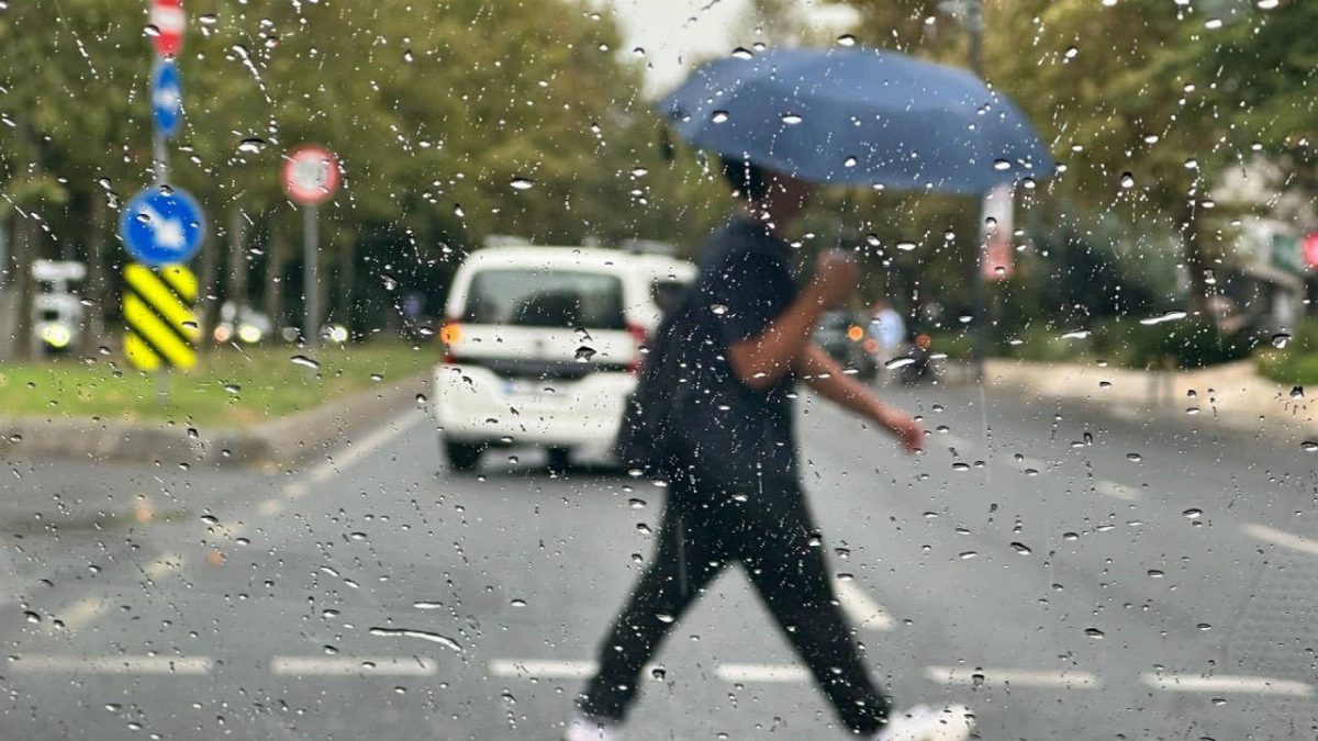 İstanbul'da Sonbahar Yağmurları Başladı