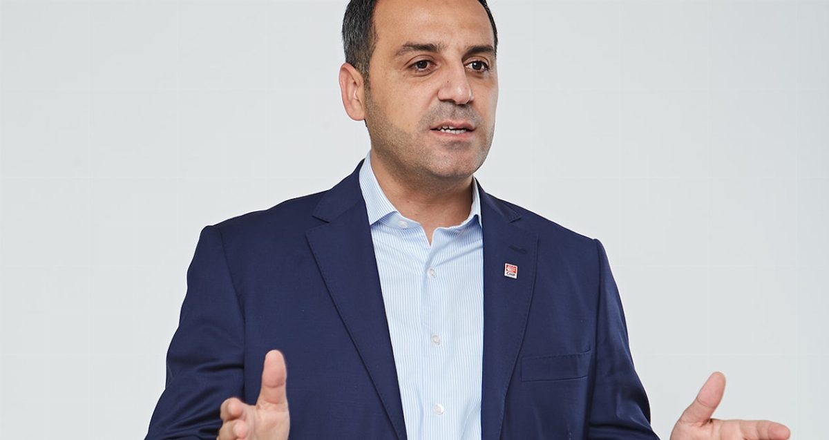 Çiğli Belediye Başkanı Yıldız AKP'ye katılmak için görüşüyor