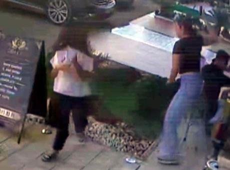Kahramanmaraş'ta İç Çamaşırından Tabanca Çıkaran Kadın İki Kişiyi Vurdu