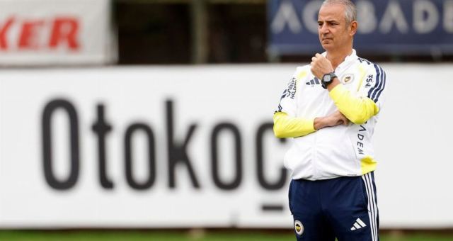 Fenerbahçe antrenmanında yoğun tempoya devam ediyor
