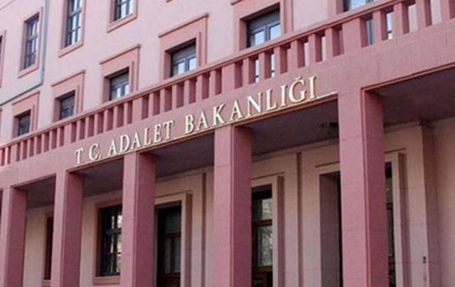 Akın Gürlek, müstehcenlik konusunda genelge yayımladı