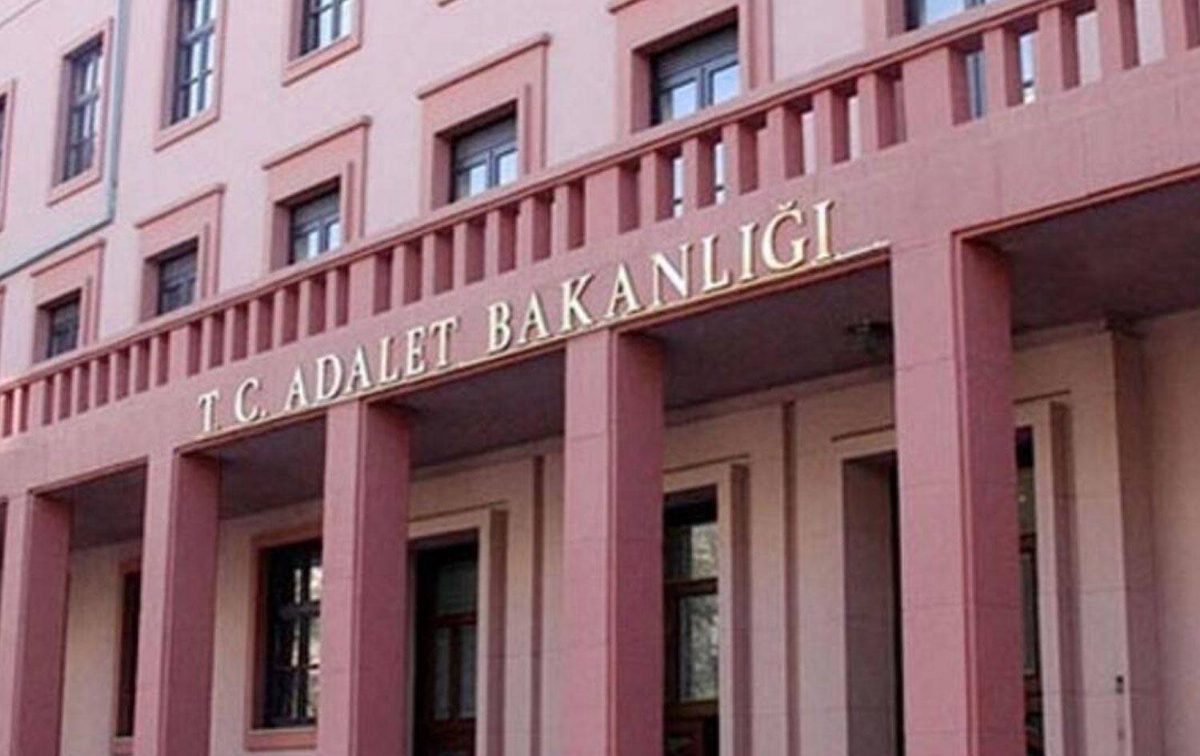 Akın Gürlek, müstehcenlik konusunda genelge yayımladı