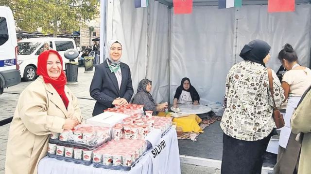 İstanbul'un Anneleri Gazze için Kermes Düzenledi
