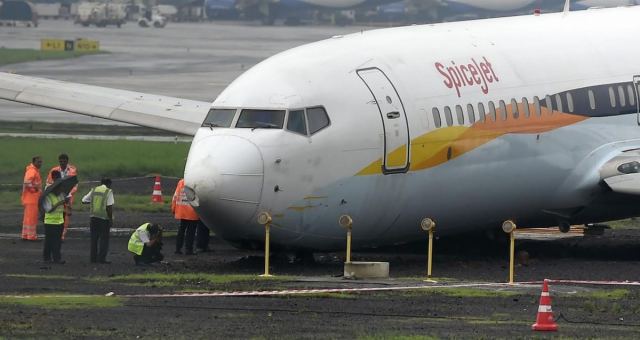 SpiceJet Çalışanları Üç Aydır Maaş Alamıyor