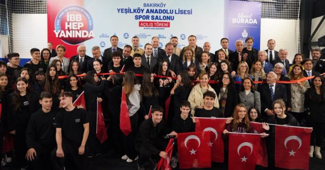 Bakırköy'de Yeşilköy Anadolu Lisesi'nde yeni spor salonu açıldı