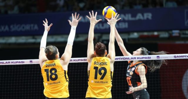 VakıfBank, Şampiyonlar Kupası'nda Eczacıbaşı'nı yendi
