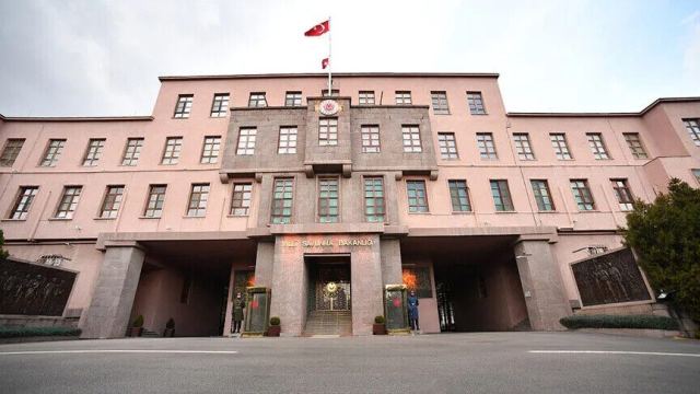 Uzman Çavuş Aslan, Pençe-Kilit operasyonunda şehit oldu