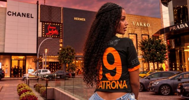 Fanny Neguesha, İstanbul'daki restoranda kötü muameleye uğradı