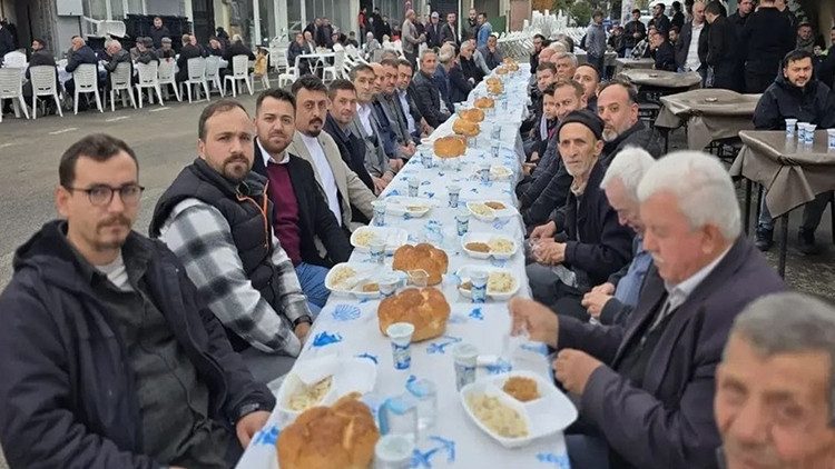 İnegöl'deki etkinlikte tavuklu pilav hastanelik etti