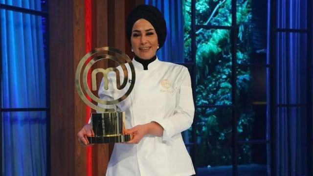 Esra Tokelli, Restoranını Babasının Sağlığı İçin Kapatıyor