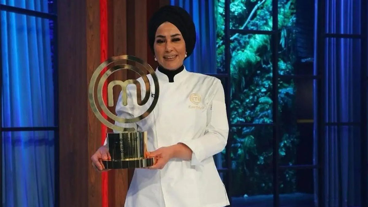 Esra Tokelli, Restoranını Babasının Sağlığı İçin Kapatıyor