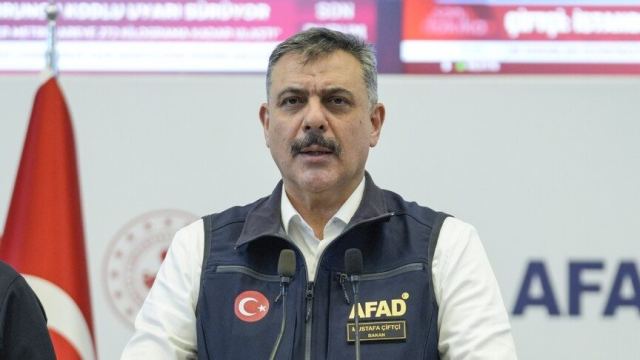 İçişleri Bakanı Çiftçi sel ve su taşkınları için uyardı